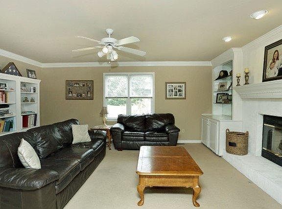 4th image of 4500 Glenview Ct