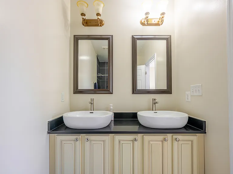 5123 D St SE — Photo 30
