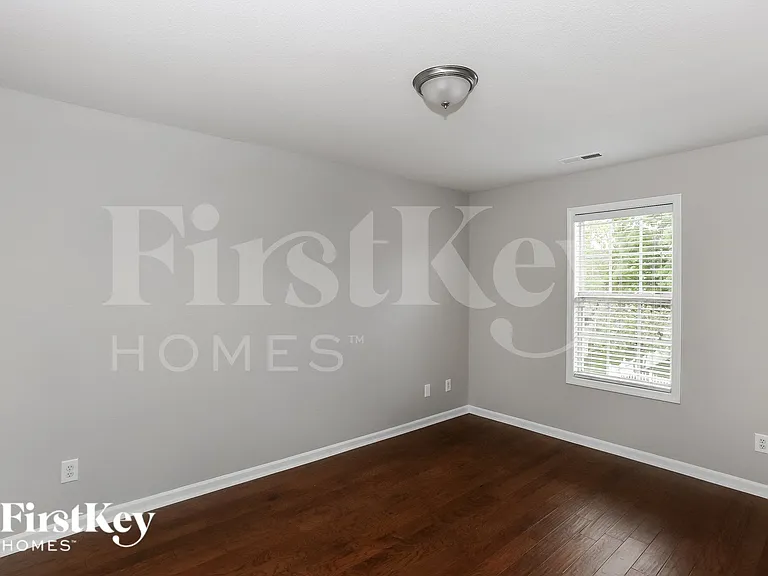 11253 Heritage Green Dr — Photo 12