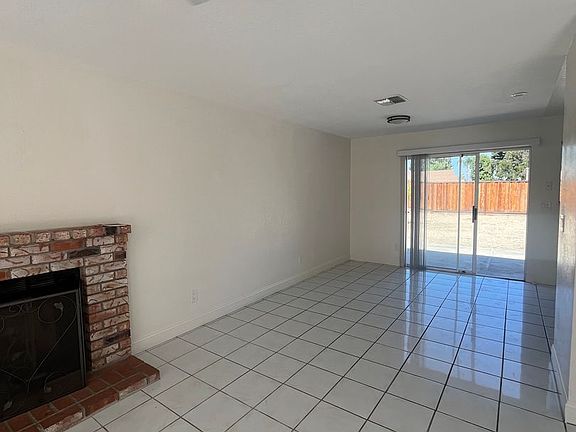 3rd image of 311 Yosemite Dr