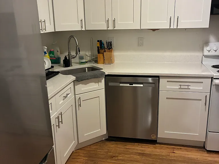 1827 E Capitol St SE #A — Photo 10