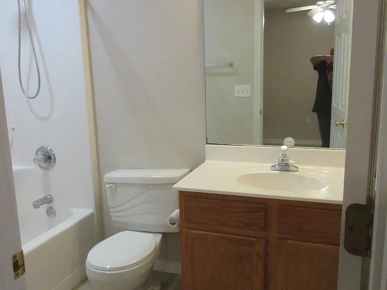 321 Niceville Ave #B — Photo 8