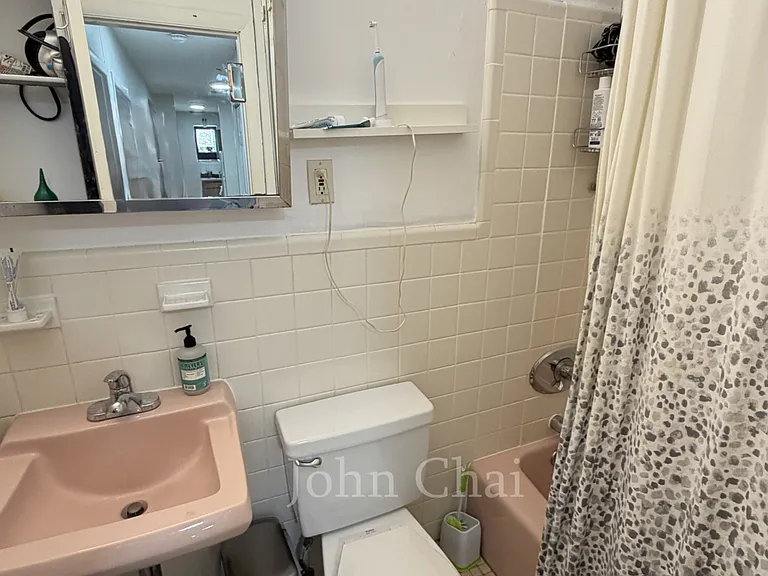 95 Sutherland Rd #3B — Photo 27