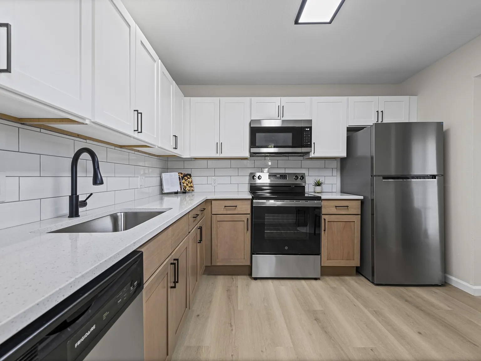 Cedarbridge Villas — Photo 2