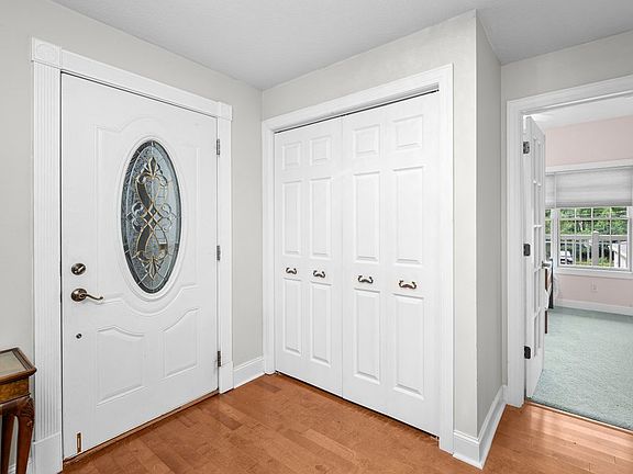 4th image of 4412 River Dr Unit 202
