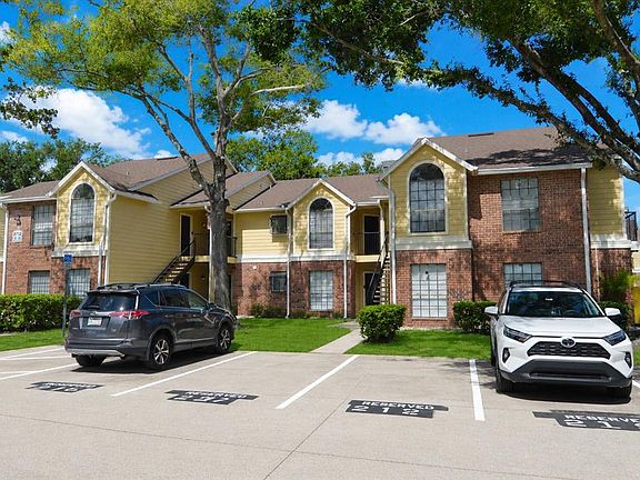 2nd image of 8714 Mallard Reserve Dr Unit 201