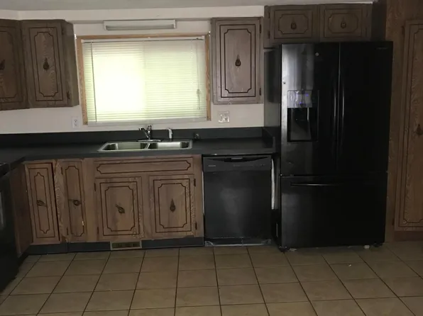 844 S Park Rd SE, Charleston, WV 25304