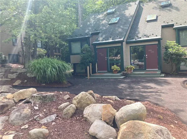 551 Laurel Pond, Farmington, PA 15437