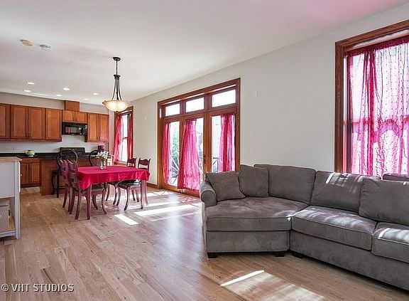 3rd image of 2104 N California Ave