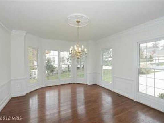 5th image of 5246 Winter View Dr