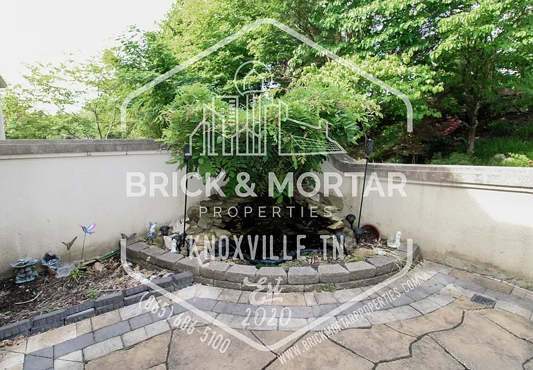 613 Chapel Point Ln — Photo 36