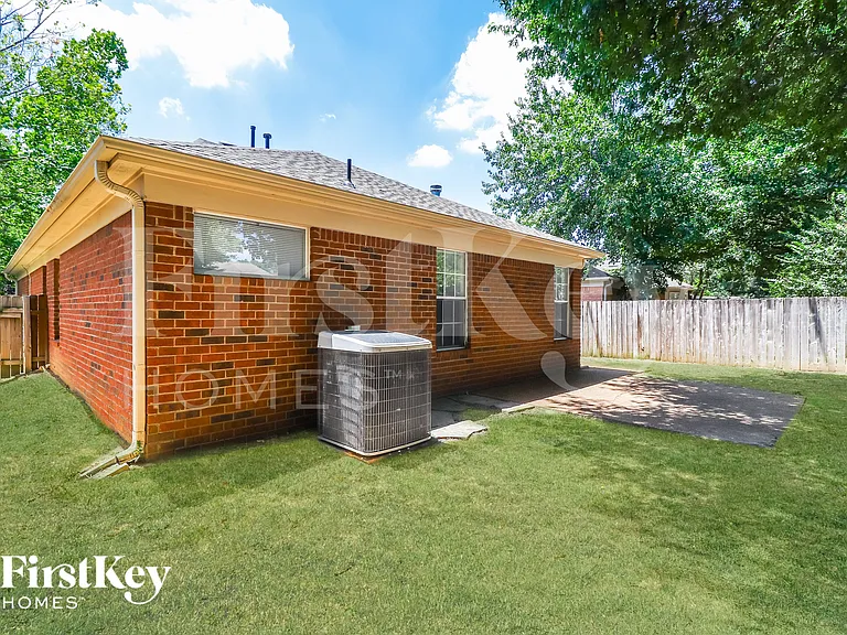 8930 Lake Springs Cv — Photo 15