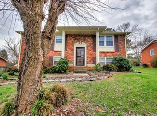 2932 Edge Moor Dr, Nashville, TN 37217