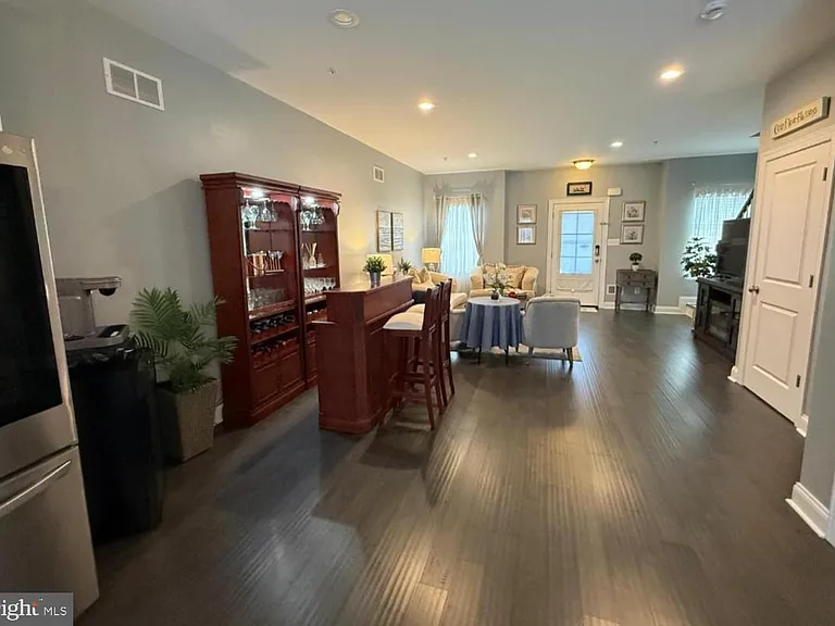 428 Hurst St — Photo 10