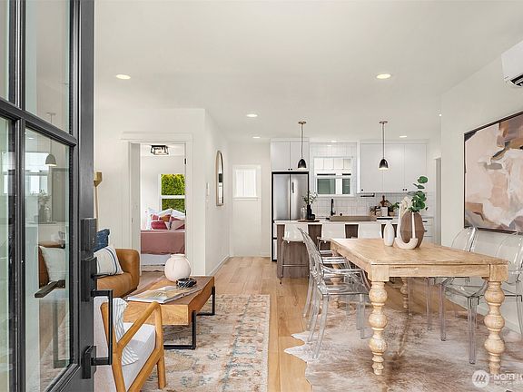 2nd image of 8913 8th Avenue NE