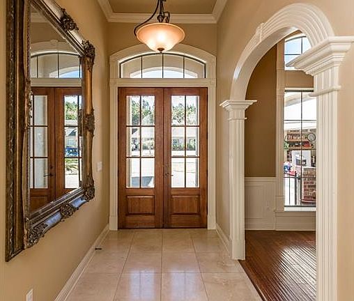 2nd image of 9973 Loveland Ct