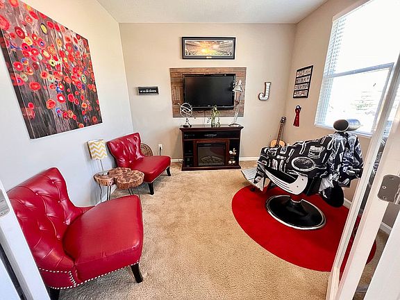 4th image of 283 Saint Regis Dr