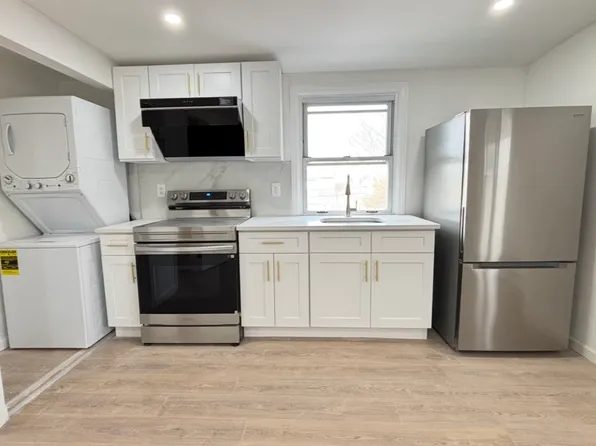 2231 Stewart Ave, Westbury, NY 11590