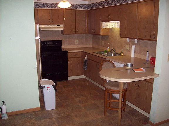 3rd image of 245 W Heatherwood Dr