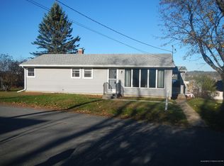 34 Clark St, Lincoln, ME 04457