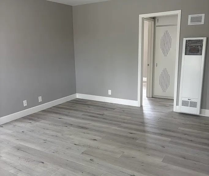 1131 W Fay Ln #6 — Photo 1