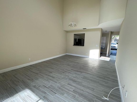 2nd image of 14875 Laguna Beach Cir