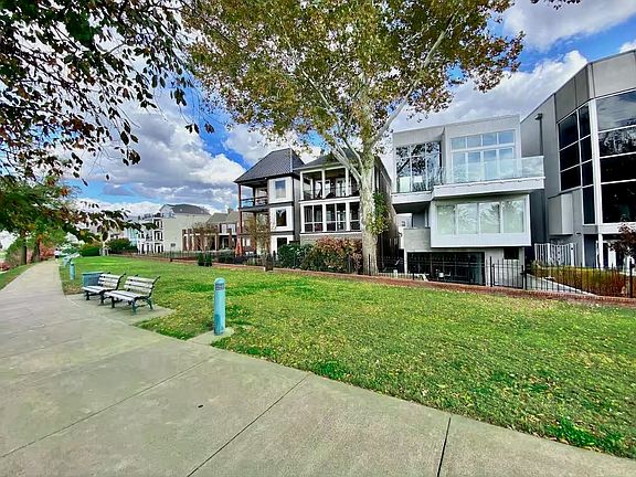 2nd image of 481 Tennessee St