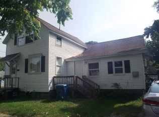 307 S Rowe St, Ludington, MI 49431