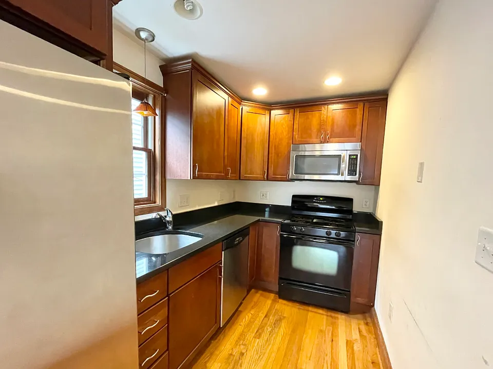 241 W 3rd St #2F