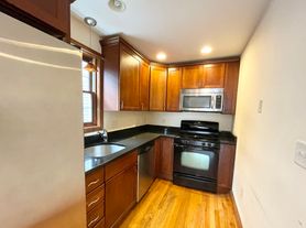 241 W 3rd St