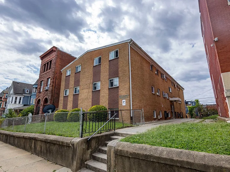 For Rent: Historic Charm at 2300 Eutaw Place Your Urban Retreat Awaits! — Photo 17