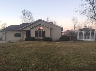 418 Greenwood Trl, Ossian, IN 46777