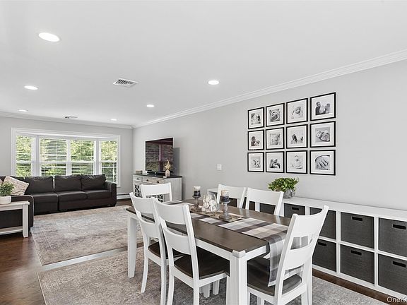 5th image of 162 Stuyvesant Road