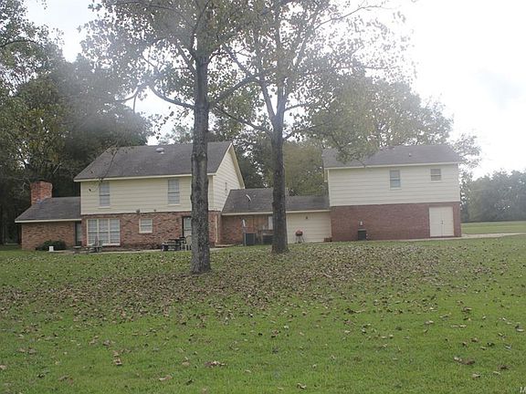 4th image of 811 Williamsburg Dr