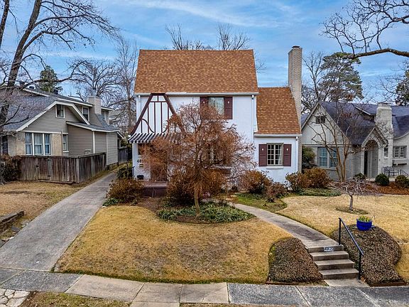 2nd image of 4820 Crestwood Dr