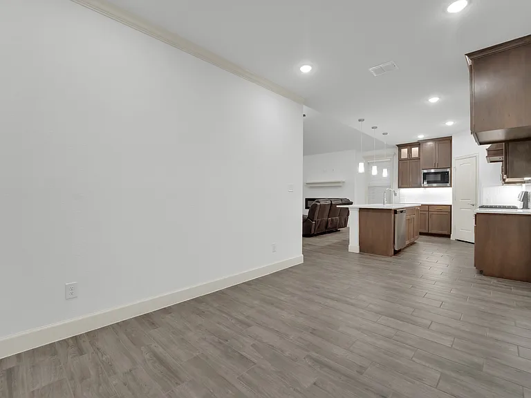 117 Community Dr — Photo 6