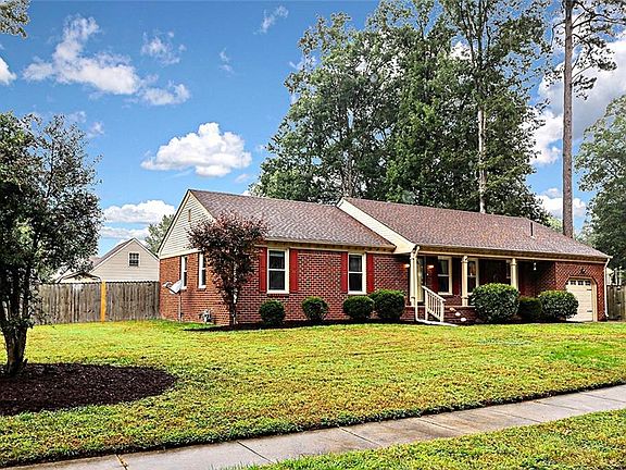 3rd image of 1005 Weeping Willow Dr
