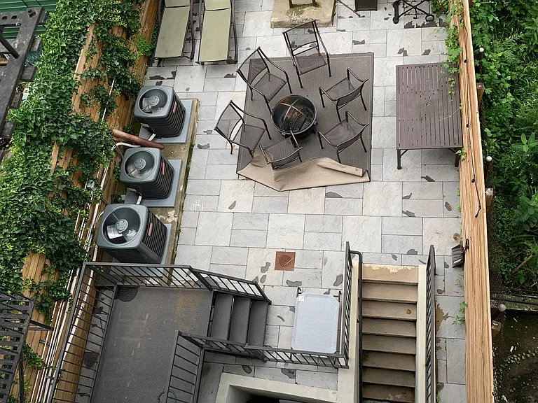 395 Stanhope St #GARDEN — Photo 12