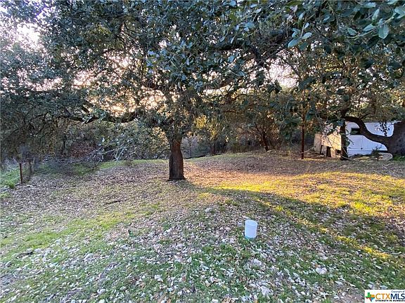 4th image of 2207 Waterfront Park Dr