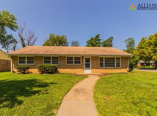 1427 Hartford Rd, Manhattan, KS 66502