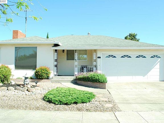 2nd image of 3918 Carmel Way