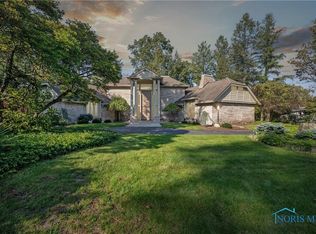 5532 Fox Hill Dr, Toledo, OH