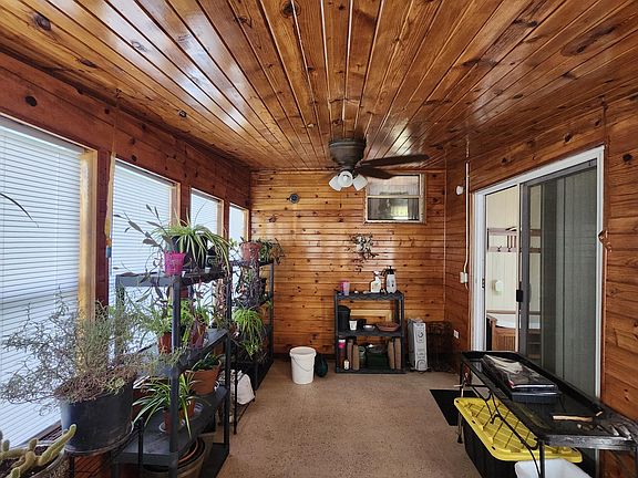 5th image of 4205 NE 32nd St