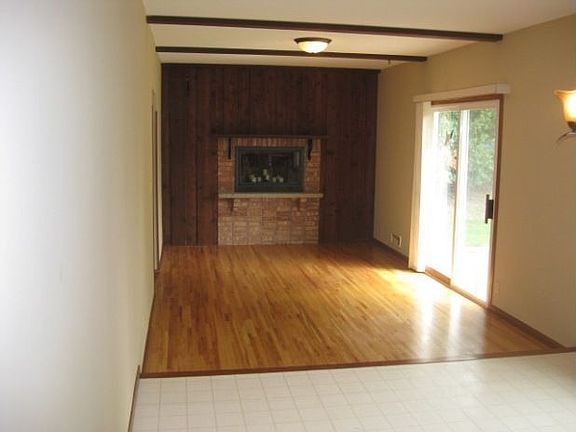 4th image of 156 Redwood Dr