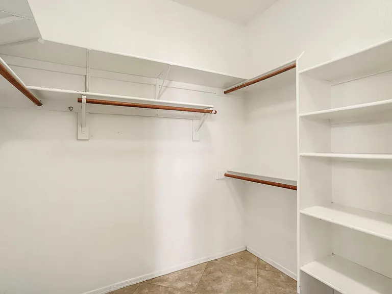 9047 W Port Royale Ln — Photo 12