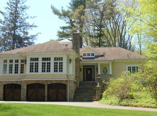 29 Woodbine Rd, Stamford, CT 06903