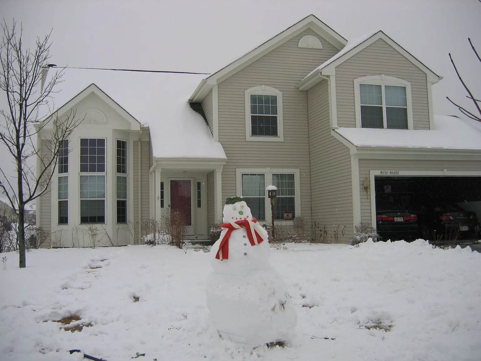 W136N6492 Cobblestone Dr photo 1