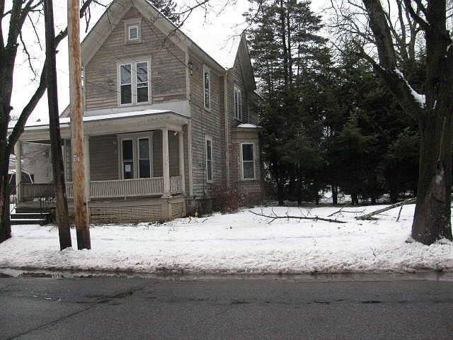 2nd image of 406 N Main St