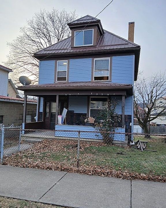 1st image of 1109 Victoria Ave