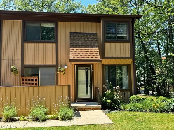 35049 N Turtle Trl APT C, Willoughby, OH 44094